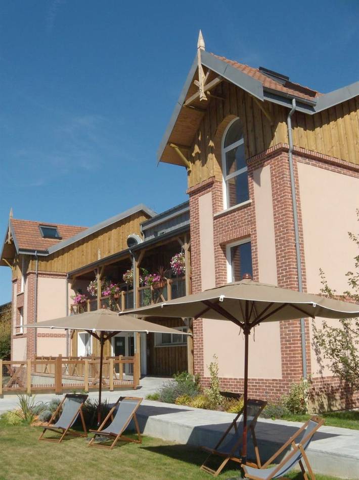 Hôtel pour 25 personnes, avec Terrasse et Jardin dans La Vaupalière