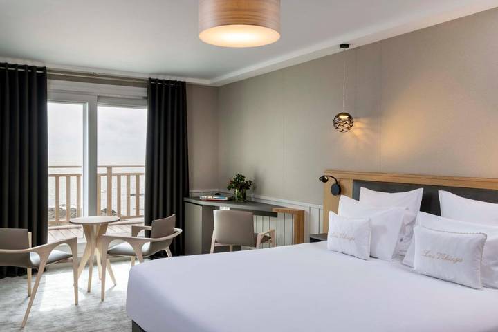 Hôtel pour 2 personnes, avec balcon, animaux acceptés dans Plage de Port-Lin - 4