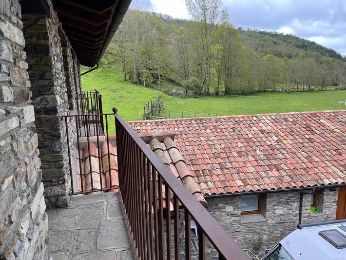 Gîte pour 6 personnes, avec vue et terrasse à Molló - 4
