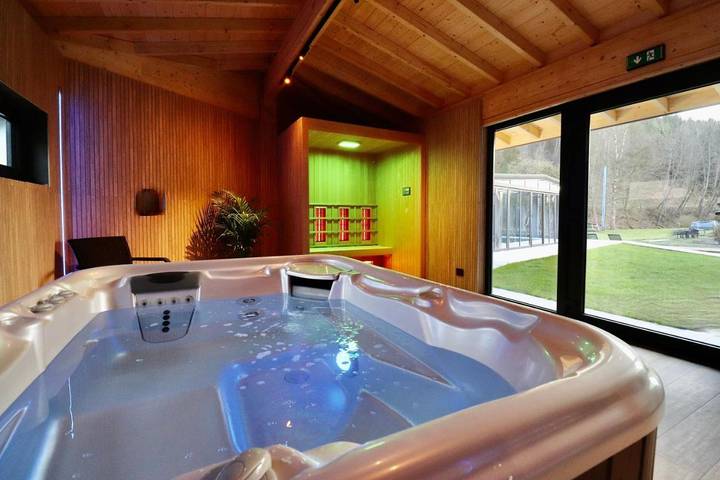 Hotel für 2 Personen, mit Whirlpool und Pool sowie Sauna und Garten