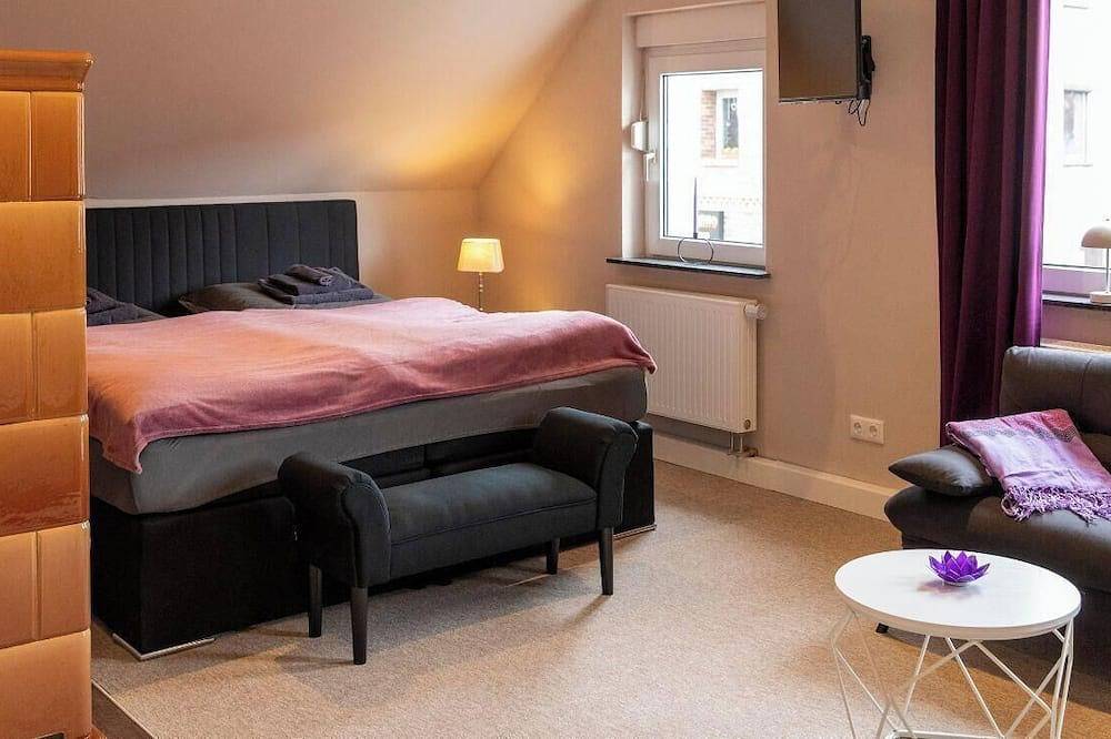 Ganze Wohnung, Ferienwohnung Sophie - Ferienhaus Enessa in Lauchhammer, Naturpark niederlausitzer heidelandschaft (Brandenburg)