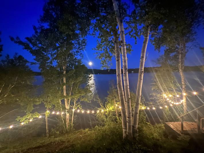 Chalet pour 8 personnes, avec vue sur le lac ainsi que terrasse et jardin, animaux acceptés dans Canada - 3