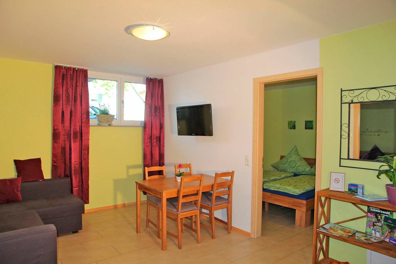 Ganze Ferienwohnung, Fewo am Brunnen Nr. 1 in Europa-Park, Rheinhausen