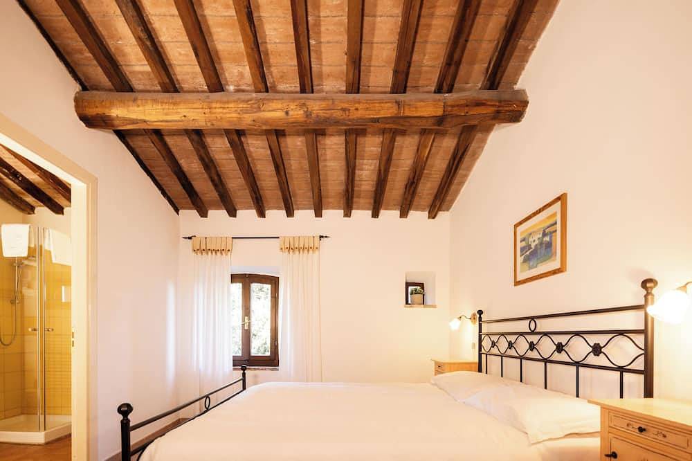 Agriturismo I Casali - Ein Bauernhaus aus Stein aus dem Jahr 1850 mit Pool in Pomarance, Riserva Naturale di Monterufoli