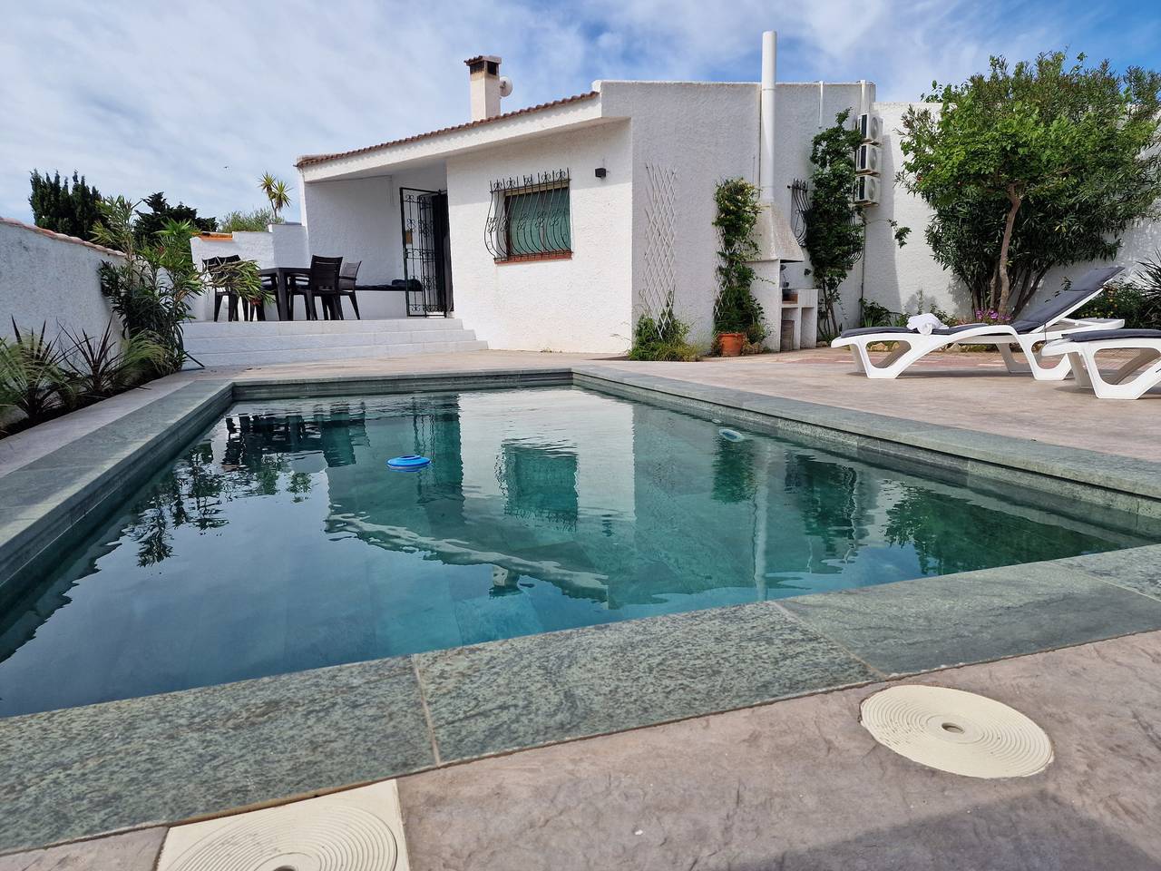 "Maritim"@Marisol: 50m de la plage, piscine privée, A/C, Wifi, plage pour chiens in Riumar, Delta de l'Ebre