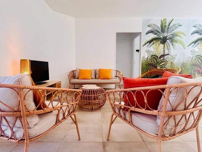 Location de vacances pour 6 personnes, avec jardin et terrasse à Le Chay (Charente-Maritime)