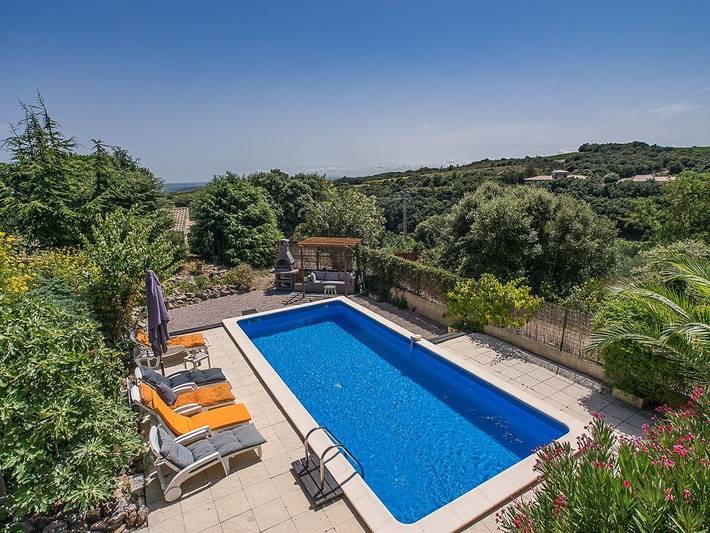 Gîte pour 8 personnes, avec piscine ainsi que terrasse et jardin à Cabrerolles - 3