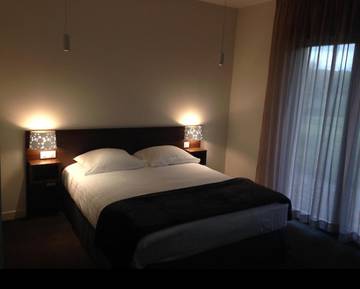 Hôtel pour 2 personnes, avec terrasse ainsi que vue et jardin, animaux acceptés à Morhange (Moselle)