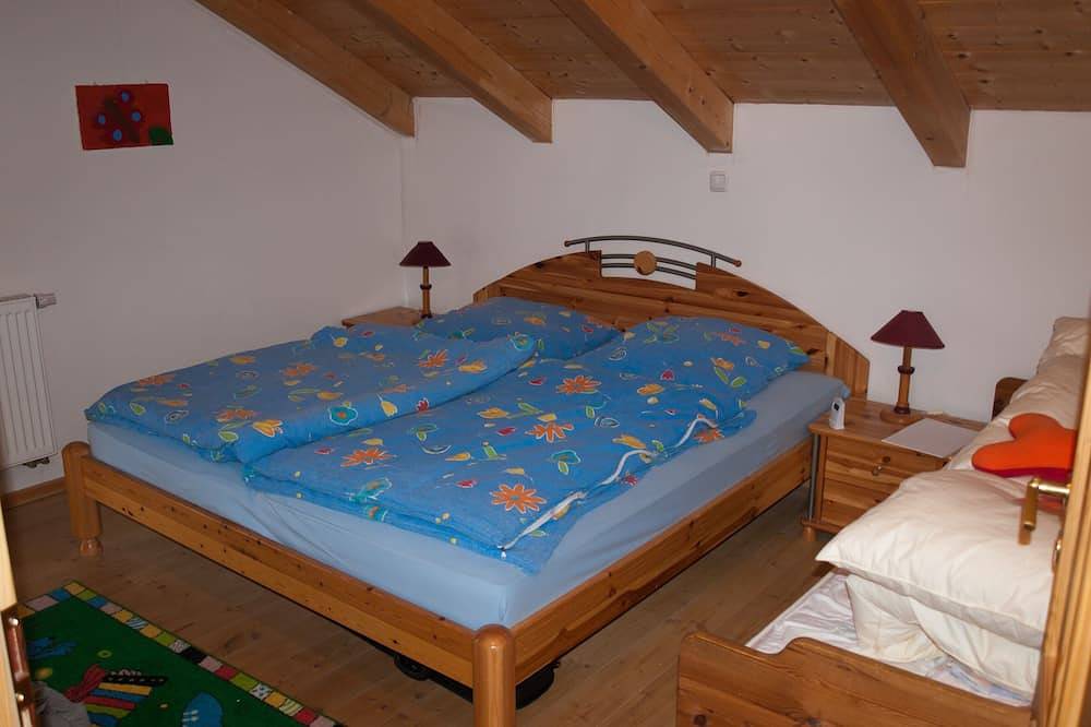 Familienfreundliches Ferienhaus am Waldrand in sehr ruhiger Lage mit Wallbox in Mauth, Šumava Mountains