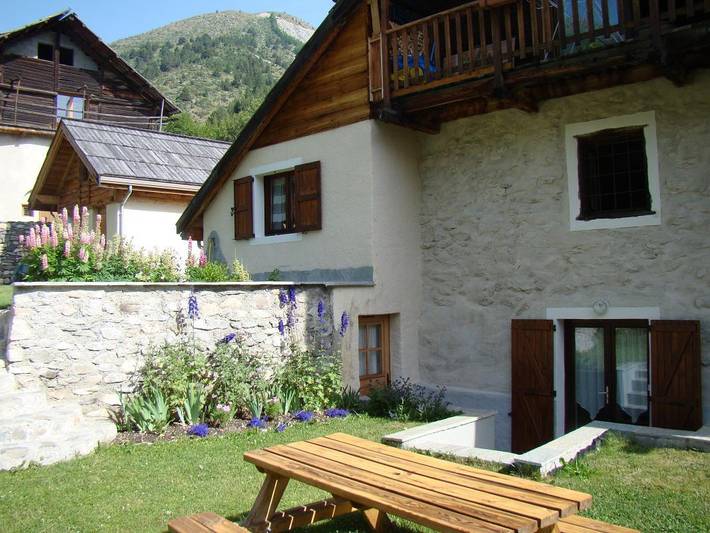 L'Enneigé 2 in Névache, Briançon region