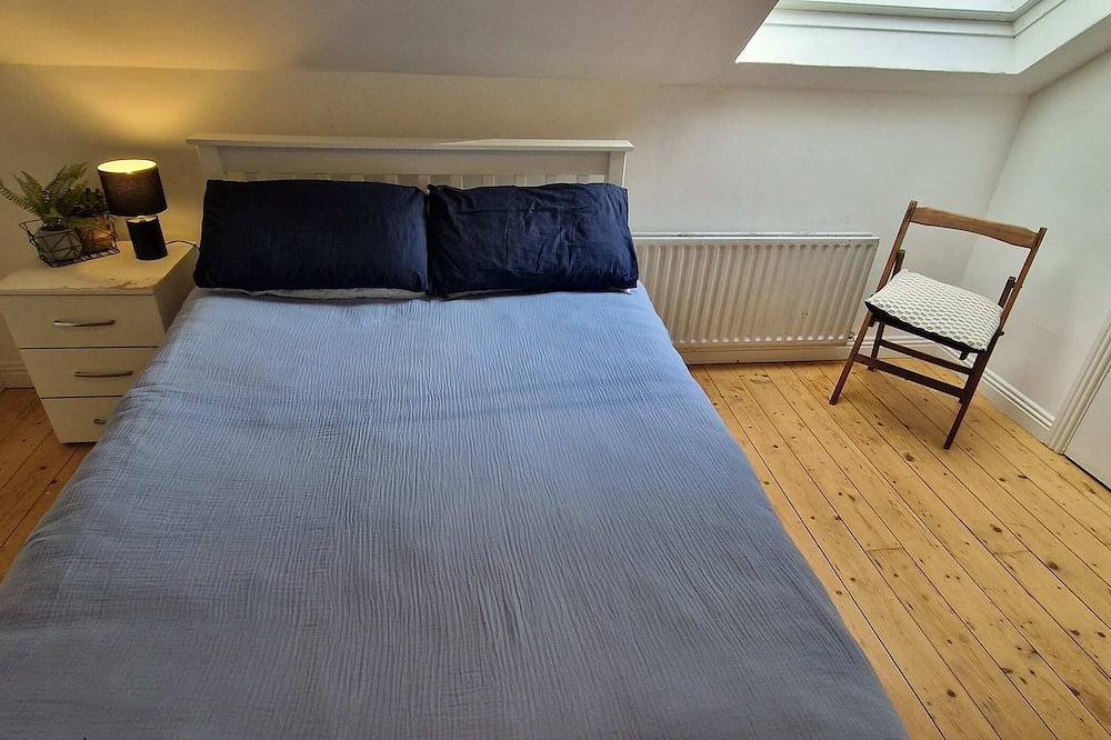 Entire apartment, Quayside 2Bd Above Live Music Venue & Bar in Cork, County Cork