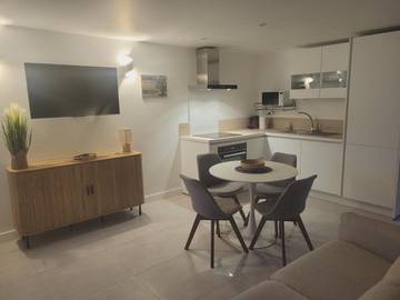 Gîte pour 2 personnes, avec terrasse à Hérouvillette