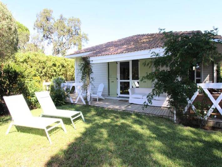 Chalet pour 6 personnes, avec piscine et jardin, adapté aux familles à Gassin - 2