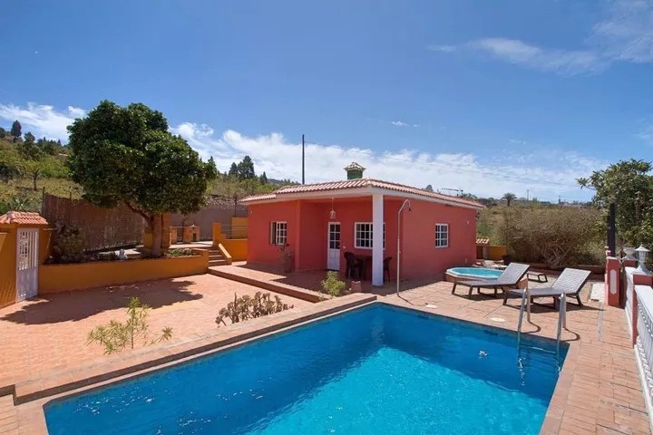 Casa de vacaciones para 5 personas, con jacuzzi además de piscina y jardín - 1
