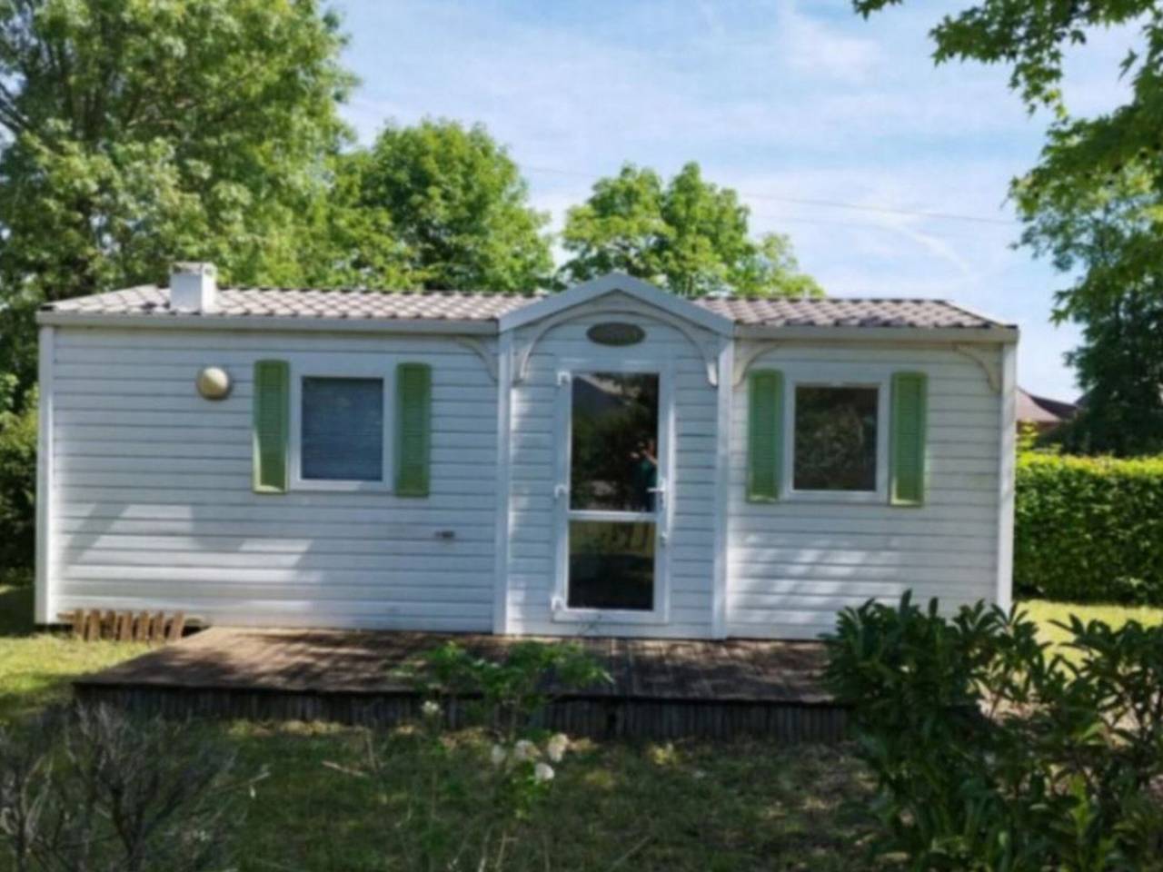 Mobil home accueillant - 6 pers. in Les Avenières, Région de La Tour-du-Pin