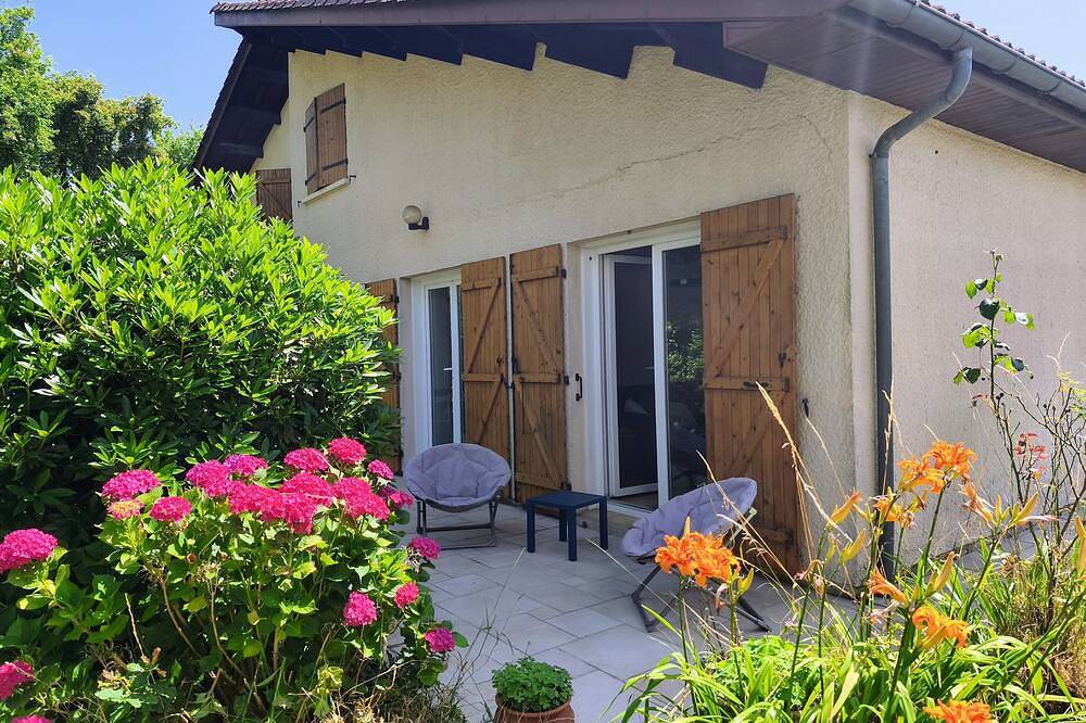 Appartement entier, Grand appartement T2 avec jardin à 5 minutes de l'hippodrome in Eysines, Région de Bordeaux