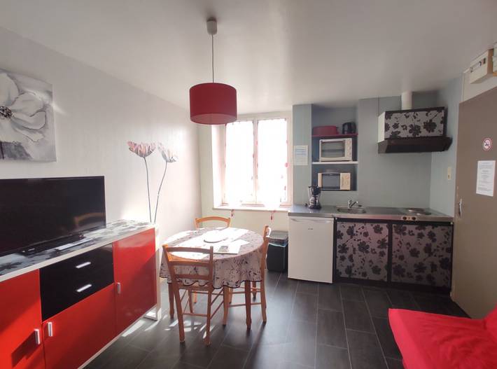 Gîte pour 2 personnes, avec jardin dans Office De Tourisme De La Roche Posay - 3