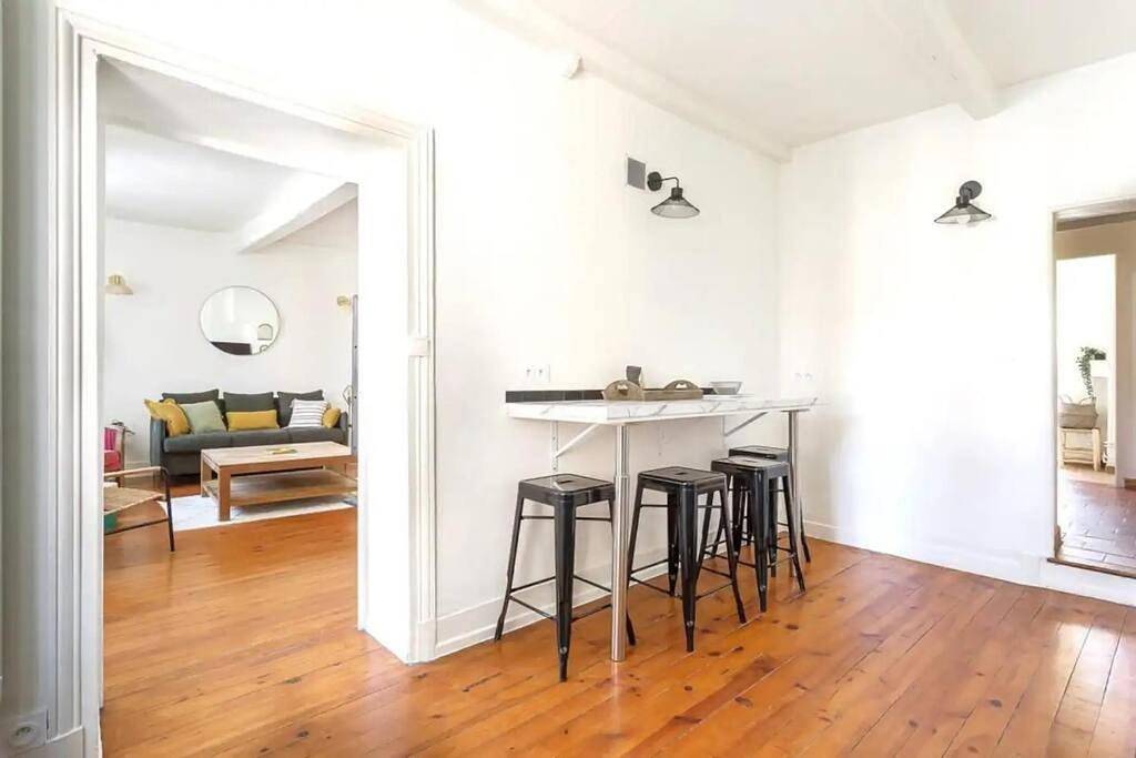 Appartement entier, One-Bedroom Apartment in Sainte-Foy-lès-Lyon, Lyon et ses environs