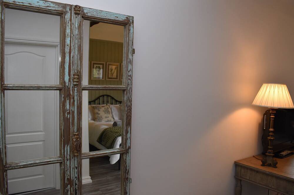 Buttercup Cottage, sleeps 2, the perfect romantic retreat - Rye, East Sussex, Uk in Rye, East Sussex