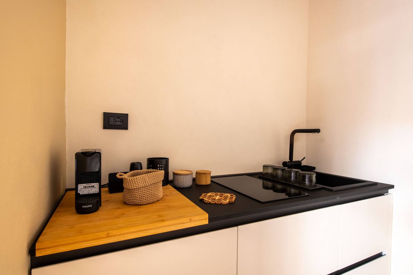 Entire studio, Candeloro Boutique Loft by Wonderful Italy in Cefalù, Cefalù (Municipality)