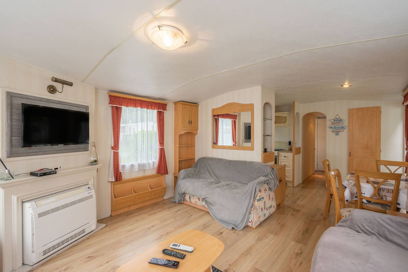 Mobile Home 'Mobilhome Mh287 La Tremblade' with Shared Pool in La Tremblade, Côte de Beauté
