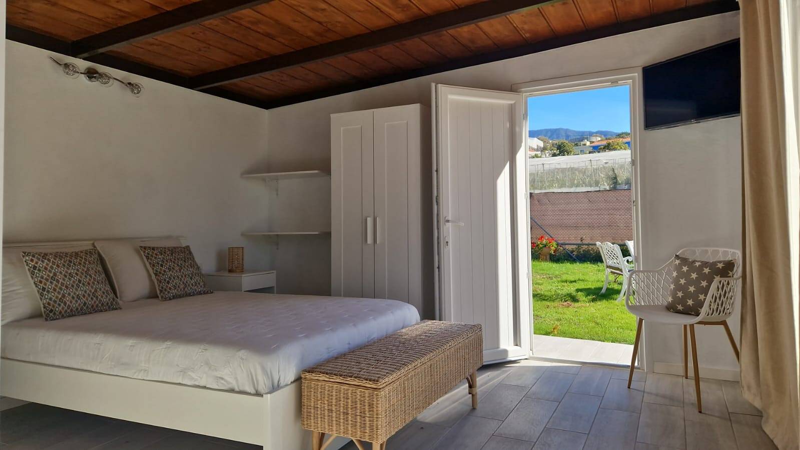 Apartamento 'Casa Deco' con vistas a la montaña, Wi-Fi y aire acondicionado in Los Llanos de Aridane, La Palma Sur