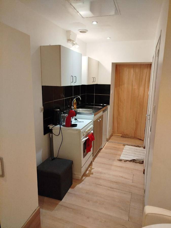 Appartement entier, One-Bedroom Apartment in Raismes, Région de Valenciennes
