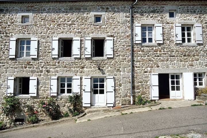 Gîte pour 10 personnes, animaux acceptés dans Palladuc