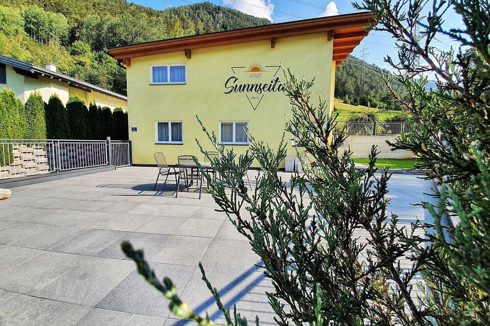 Ganze Wohnung, Apart Sunnseita - Ferienwohung mit wunderbarem Burg Laudeckblick in Glockturmkamm, Prutz