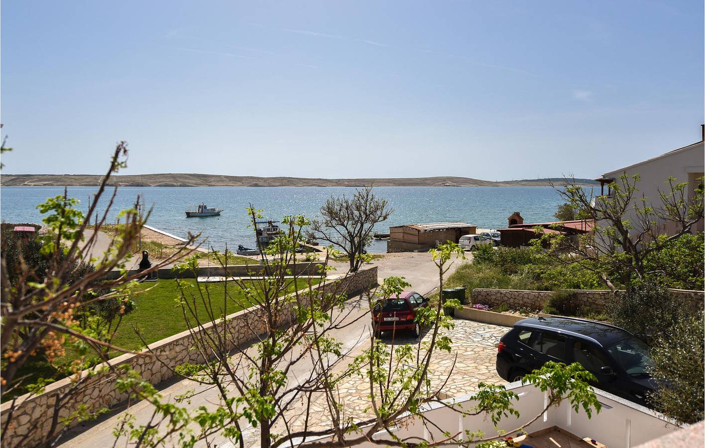 Appartement de vacances entier, Escapade en bord de mer : appartement confortable d'une chambre avec Wi-Fi, terrasse et barbecue in Kustići, Pag