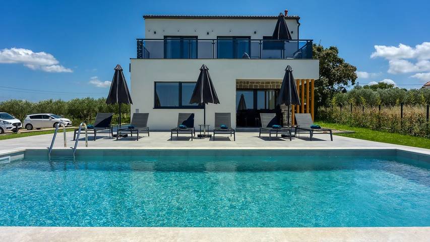 Villa pour 8 personnes, avec piscine et jardin à Selina - 2