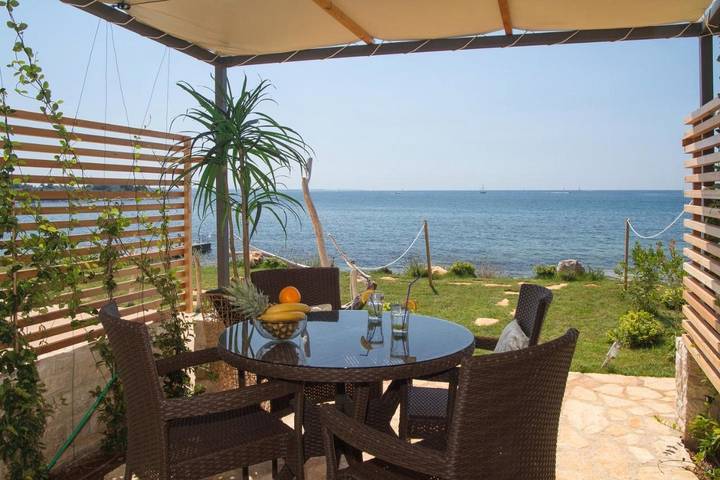 Ferienwohnung für 5 Personen, mit Terrasse und Garten sowie Ausblick in Mareda