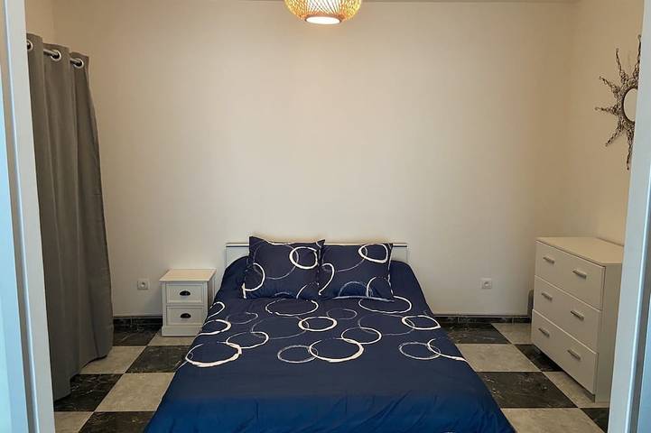 Location de vacances pour 6 personnes, avec jardin ainsi que terrasse et piscine à Saint-Rémy-sur-Durolle - 3