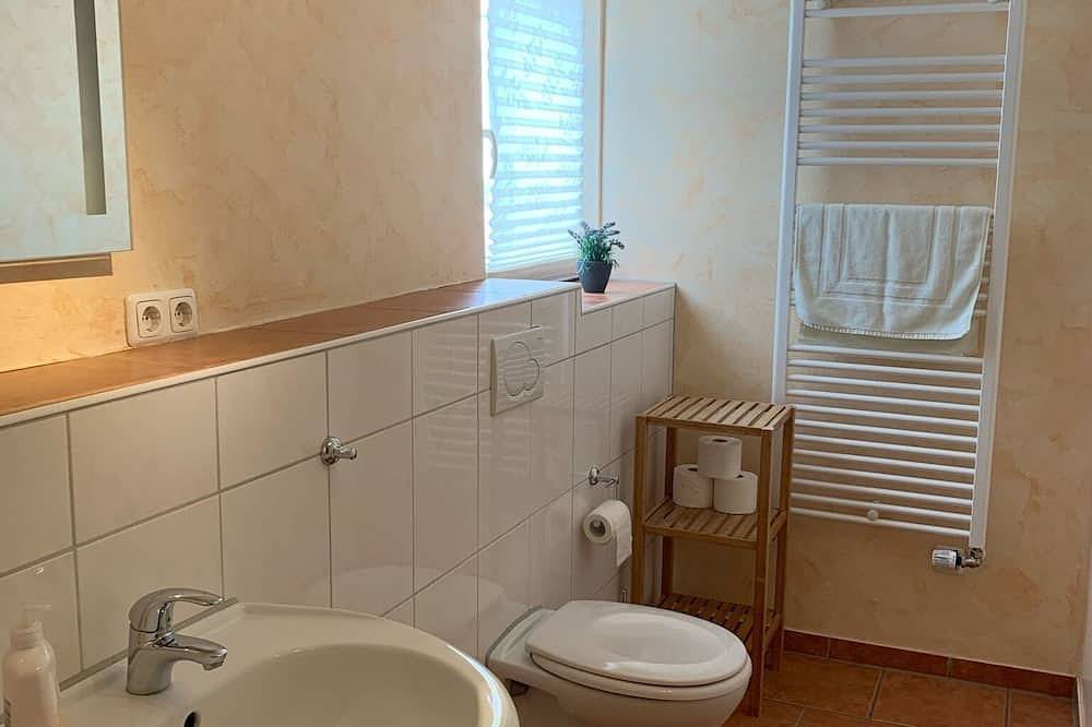 Ganze Wohnung, Landhaus Appartement mit Küche und Bad - ländlich + zentral Nähe Frankfurt in Bad Homburg, Hochtaunuskreis
