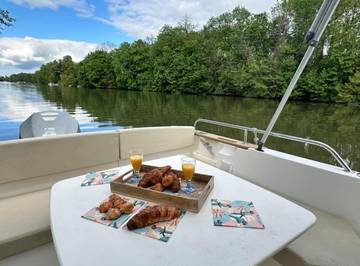 Bateau pour 2 personnes, avec terrasse et vue dans Île de France