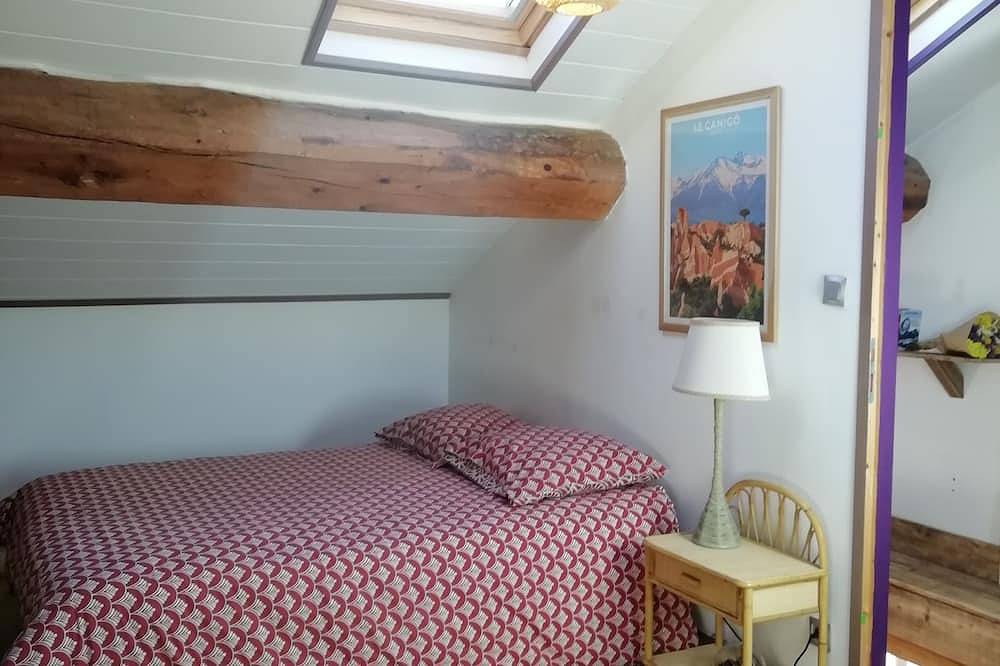 Mountain house 100 m², two bedrooms, with garden in Fontrabiouse, Parc naturel régional des Pyrénées catalanes