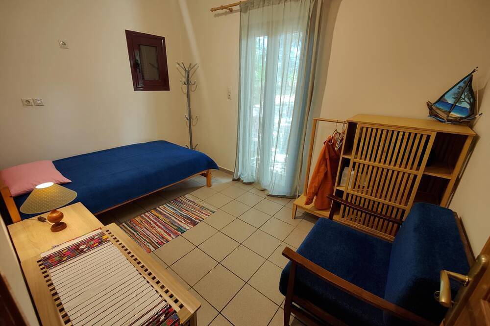 Ganze Wohnung, Gemütliche Ferienwohnung, nah zum schönen Strand, Wifi | Messenien, Peloponnes in Kyparissia, Golf von Kyparissia