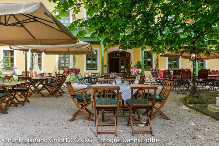 Ferienwohnung für 2 Personen, mit Balkon und Terrasse sowie Garten und Sauna in Obing