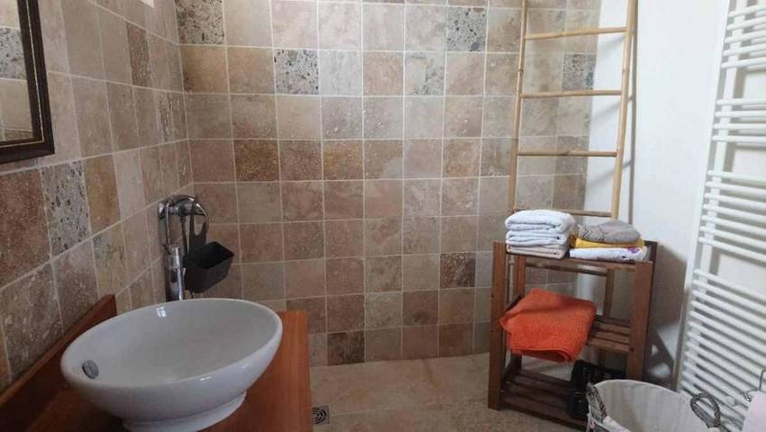 Location de vacances pour 2 personnes, avec vue à Solliès-Ville - 3