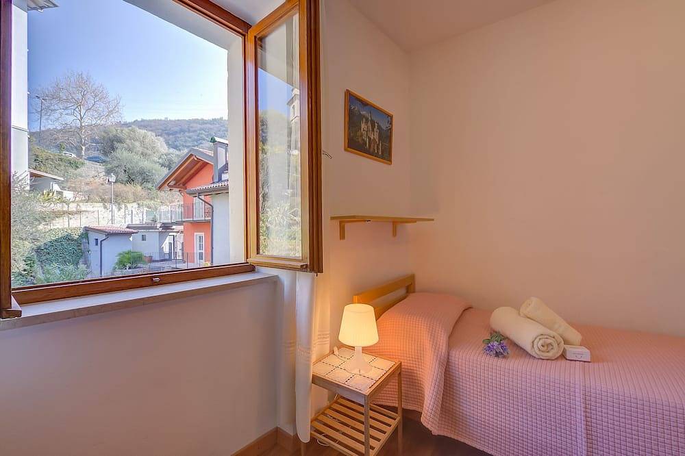 Entire apartment, Appartamento Miorelli 2, Torbole sul Garda, Italy in Torbole, Nago-Torbole