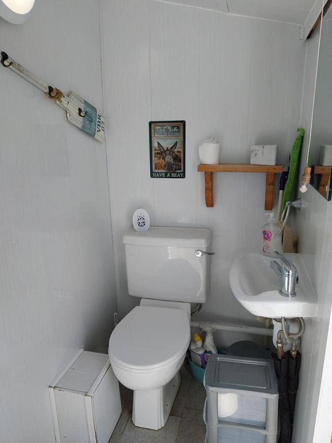 Shepherd Hut with Shared Bathroom in North York Moors National Park