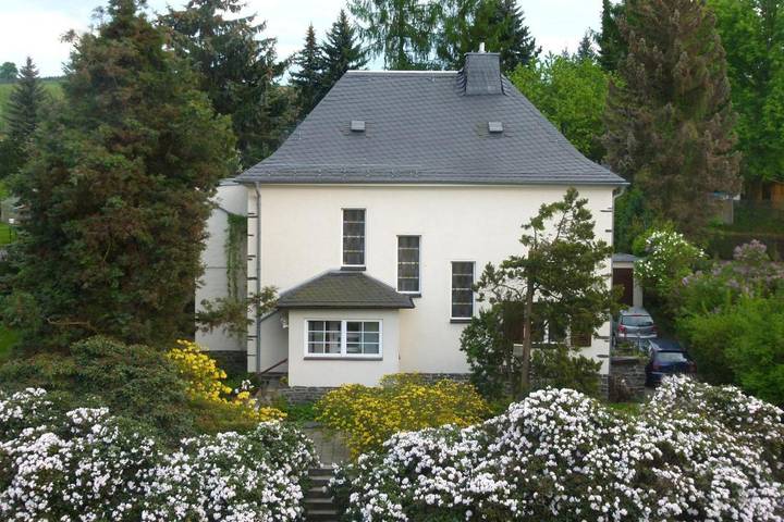 Ferienwohnung für 3 Personen, mit Terrasse und Garten sowie Ausblick in Niederwiesa