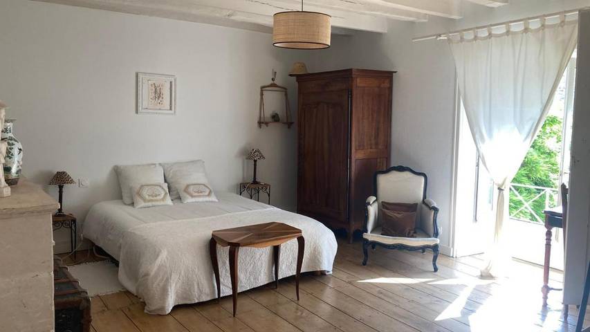 Chambre d’hôte pour 2 personnes, avec vue et jardin ainsi que piscine et sauna, animaux acceptés à Niort - 4