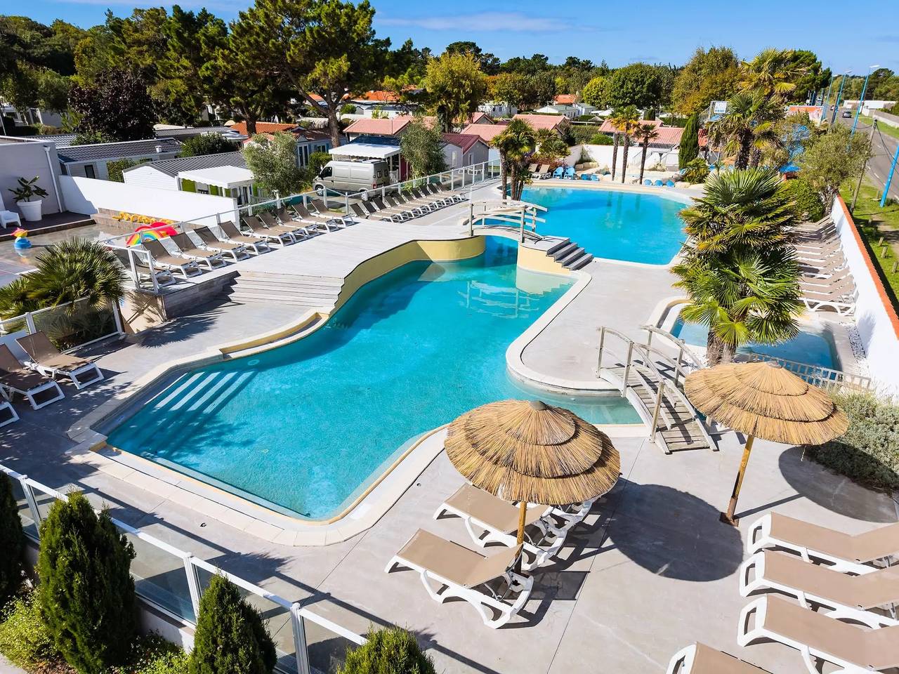 Chalet Confort 1 chambres - 25m2 - terrasse parasol 4 personnes in Saint-Jean-de-Monts, Vendée