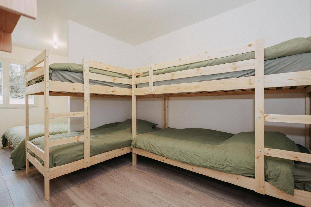 Appartement entier, La bâtisse des tuileries côté forêt in Lamure-sur-Azergues, Région de Villefranche-sur-Saône
