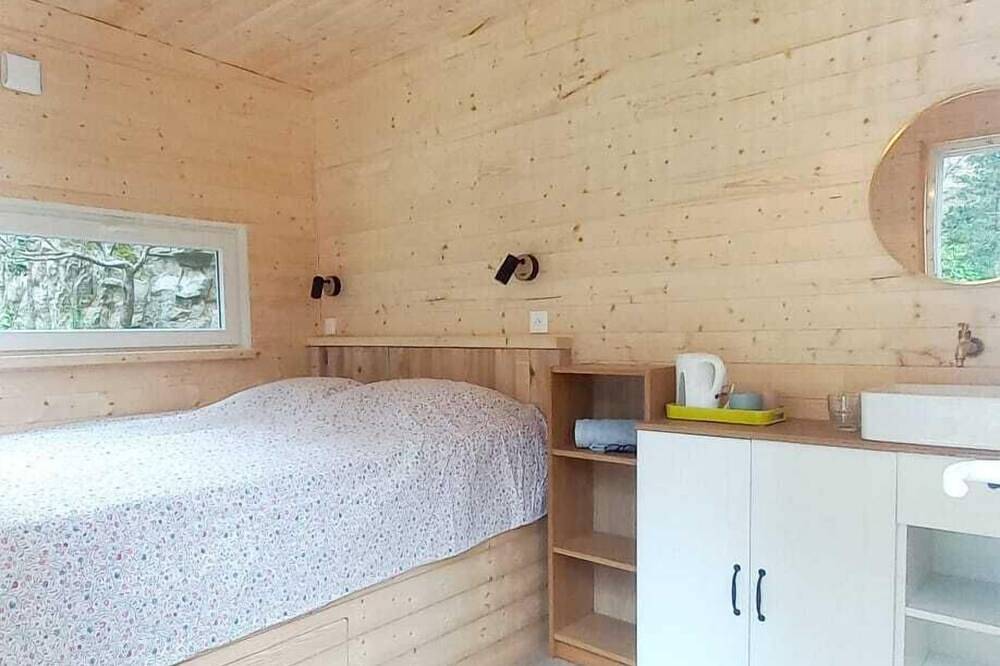 Une Maison Tout Confort, son Grand Terrain Nature et sa Piscine Juste Pour Vous! in Cuers, Mittelmeerküste (Frankreich)