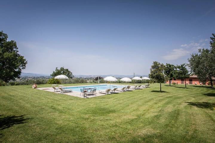 Maison de campagne pour 2 personnes, avec jardin ainsi que piscine et vue à Assise - 3