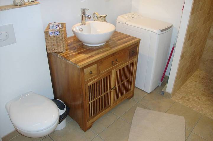Gîte pour 4 personnes, avec jardin ainsi que piscine et terrasse à L'Isle-sur-la-Sorgue - 3