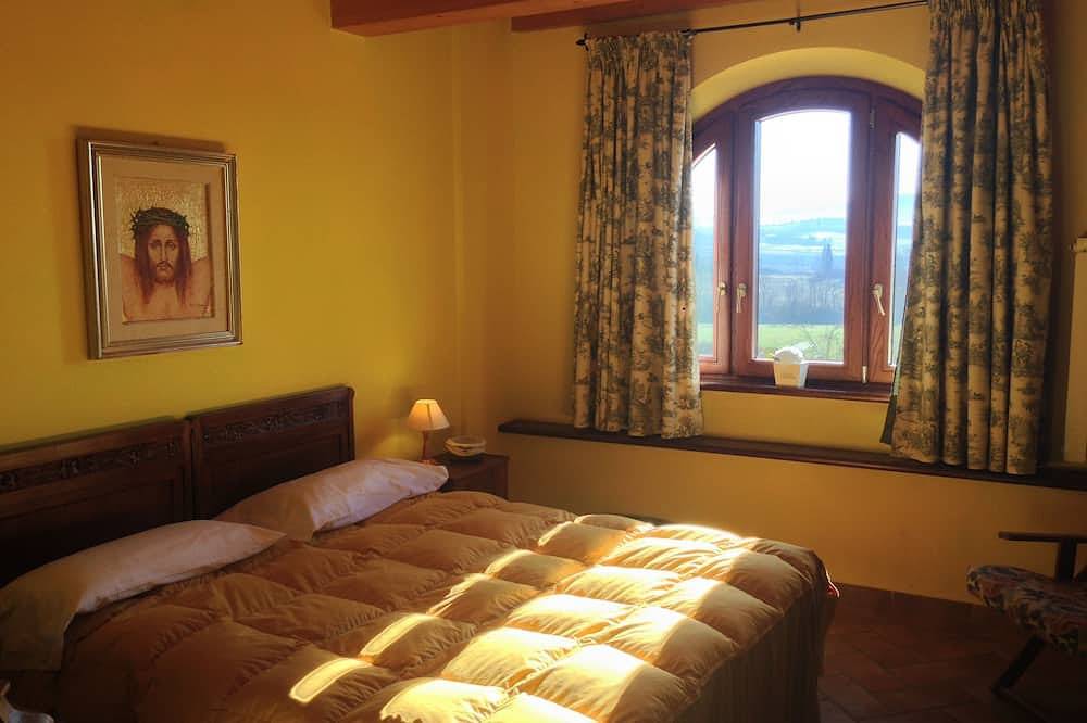 Geheel appartement, Chic Tuscan apartment pool spectacular view modern comfort wifi air conditioning in Sovicille, Provincie Siena