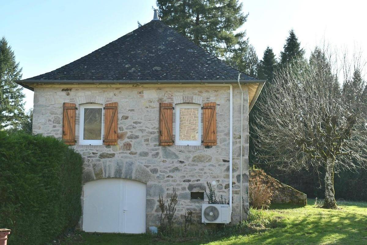 Appartement entier, Charmante maison à la campagne in Gimel-les-Cascades, Région de Tulle
